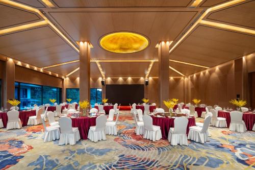 voco ningbo dongqian lake by ihg