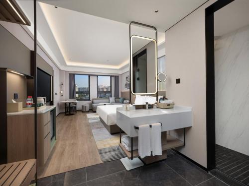 holiday inn nantong rudong by ihg