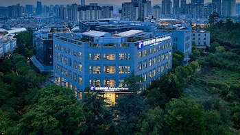 Holiday Inn Express Kunming Horti Expo Garden By Ihg,,4 star