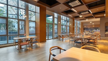 holiday inn express kunming horti expo garden by ihg