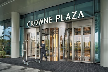 crowne plaza shaoxing binhai new area by ihg