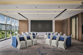 crowne plaza shaoxing binhai new area by ihg