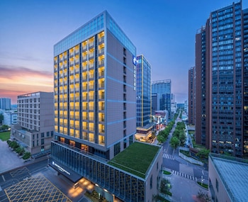 holiday inn express shenzhen baolong metro station by ihg
