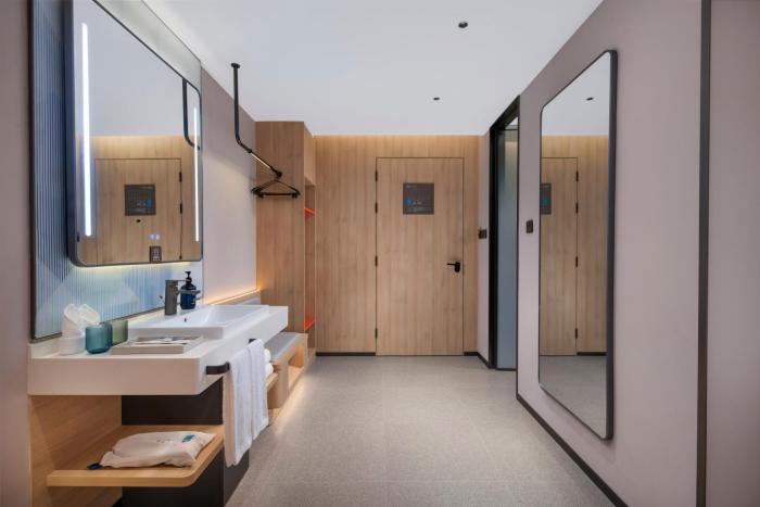 holiday inn express shenzhen baolong metro station by ihg