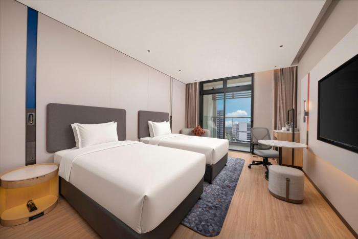 holiday inn express shenzhen baolong metro station by ihg