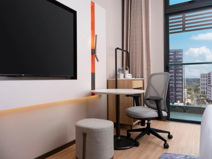 holiday inn express shenzhen baolong metro station by ihg