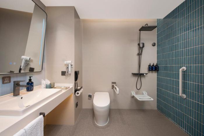 holiday inn express shenzhen baolong metro station by ihg