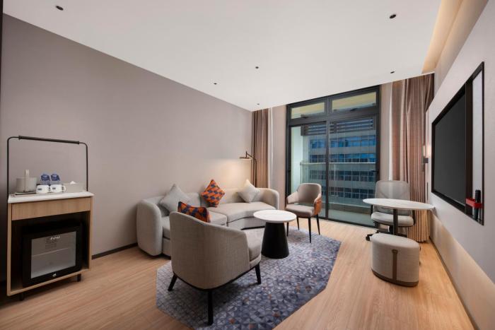 holiday inn express shenzhen baolong metro station by ihg