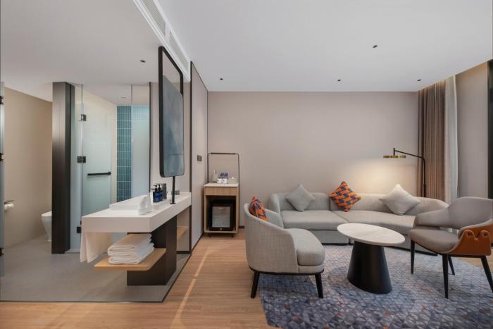 holiday inn express shenzhen baolong metro station by ihg