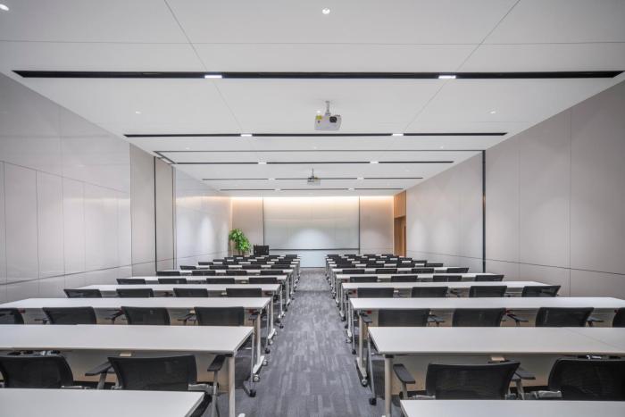 holiday inn express shenzhen baolong metro station by ihg