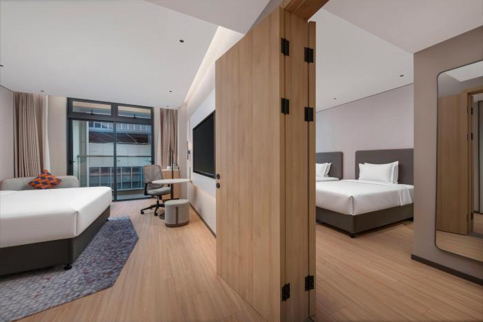 holiday inn express shenzhen baolong metro station by ihg