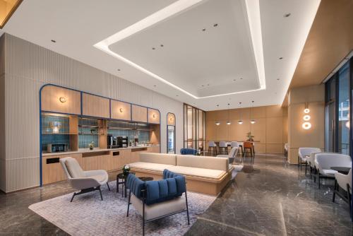 holiday inn express shenzhen baolong metro station by ihg