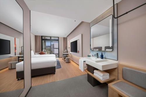 holiday inn express shenzhen baolong metro station by ihg