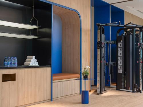 holiday inn express shenzhen baolong metro station by ihg