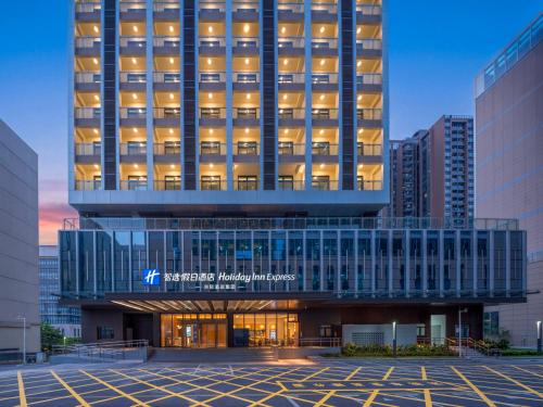 holiday inn express shenzhen baolong metro station by ihg
