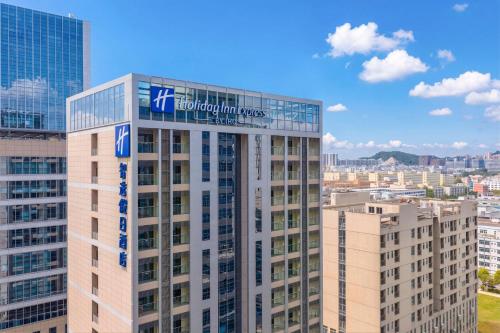 holiday inn express shenzhen baolong metro station by ihg