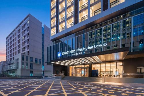 holiday inn express shenzhen baolong metro station by ihg