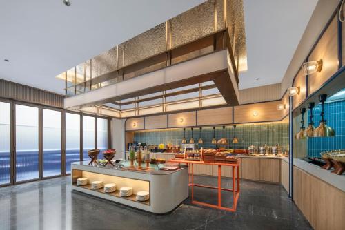 holiday inn express shenzhen baolong metro station by ihg