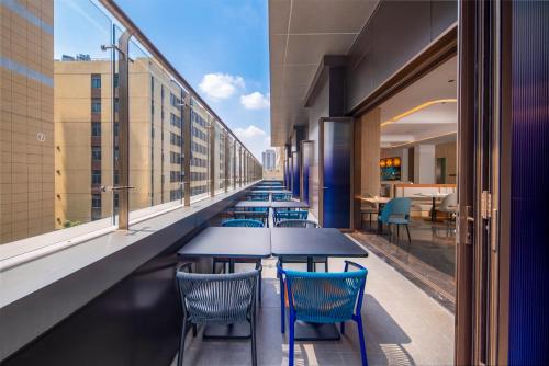 holiday inn express shenzhen baolong metro station by ihg