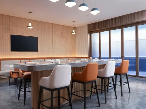holiday inn express shenzhen baolong metro station by ihg