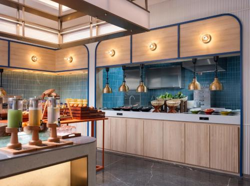 holiday inn express shenzhen baolong metro station by ihg