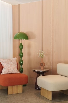 The Akyra Bangkok 11,,4 star