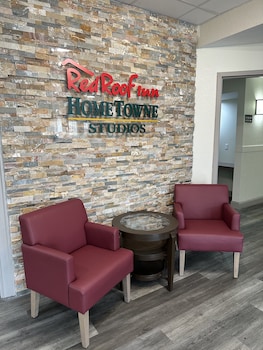 hometowne studios by red roof richmond va w broad st
