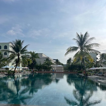 Cybade Hotel,,3 star