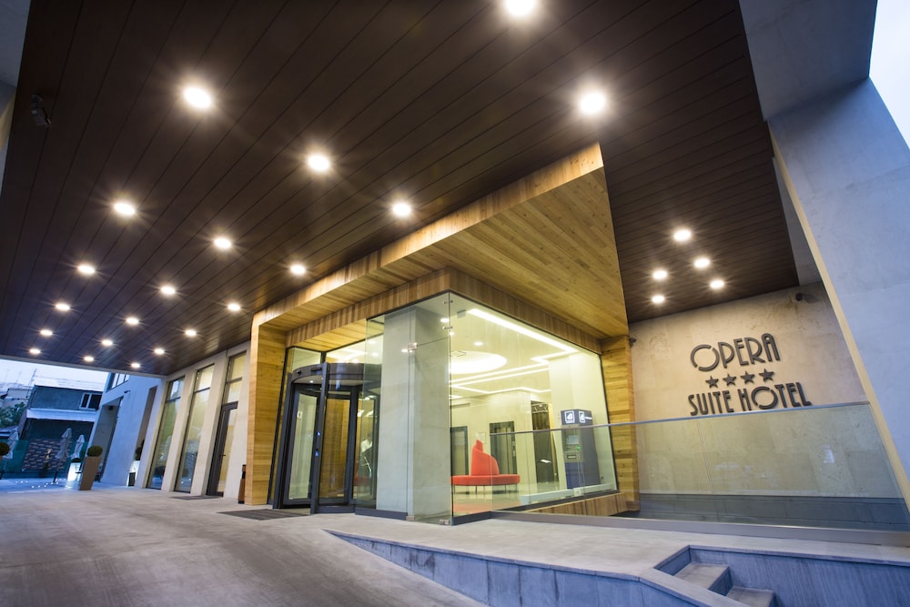 opera suite hotel