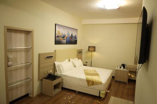 Tateno Royal Hotel,,3 star
