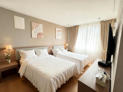 sky vista hotel