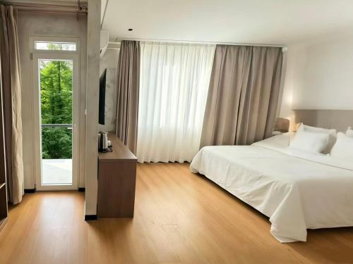 sky vista hotel
