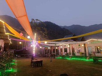 velvet valley resort