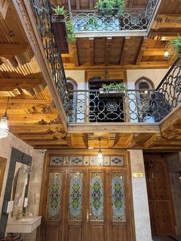 mehrob hotel