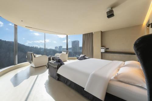 bay four seasons castle hotel
