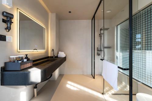 bay four seasons castle hotel