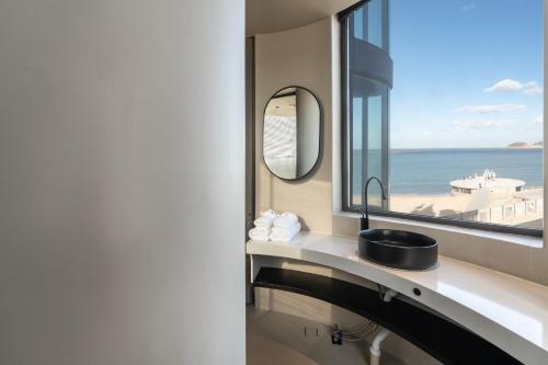 bay four seasons castle hotel