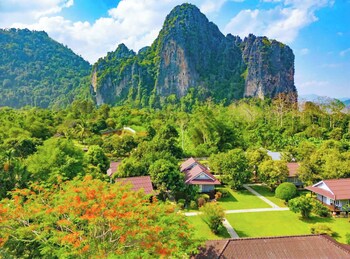 handv bungalow vangvieng