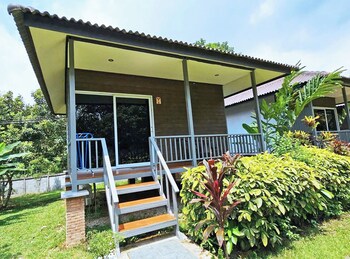 handv bungalow vangvieng