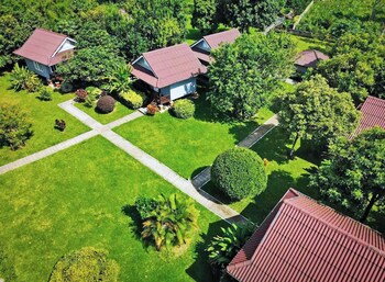 handv bungalow vangvieng