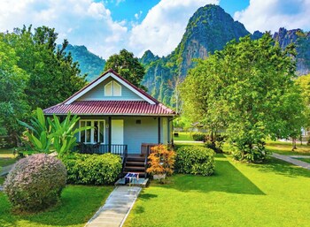 handv bungalow vangvieng
