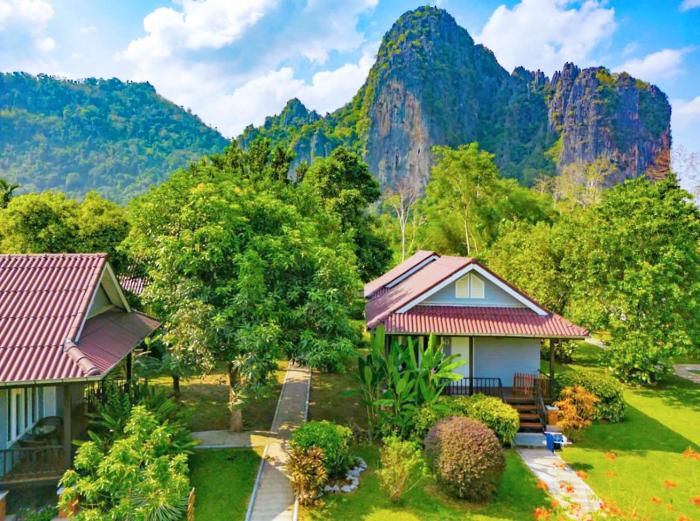 handv bungalow vangvieng