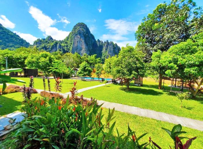 handv bungalow vangvieng
