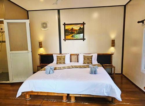 handv bungalow vangvieng