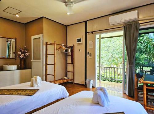 handv bungalow vangvieng
