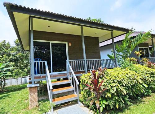 handv bungalow vangvieng