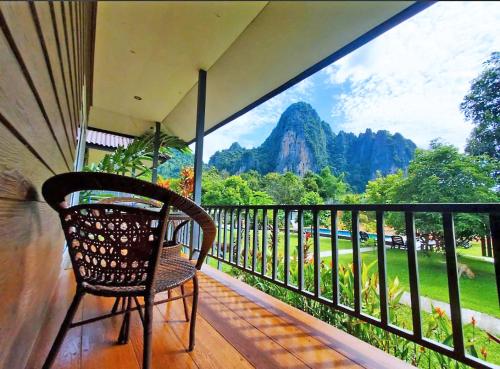 handv bungalow vangvieng