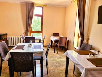 hotel mir