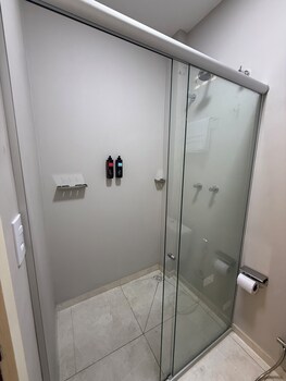Exclusive Hotel,,3 star