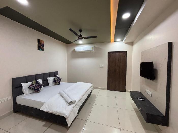 hotel shri ram legacy